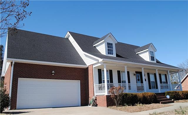 1st image of 410 Woodlands Dr