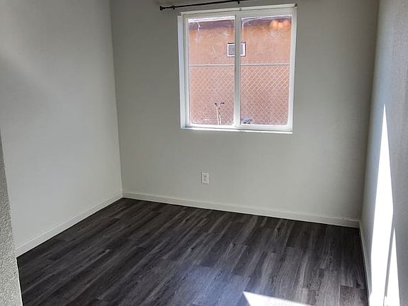 5th image of 208 W Hamilton Ave #3