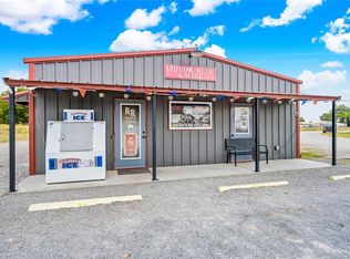 227 N Main St, Waurika, OK 73573