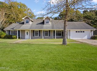 126 Booth Cir, Ocean Springs, MS 39564