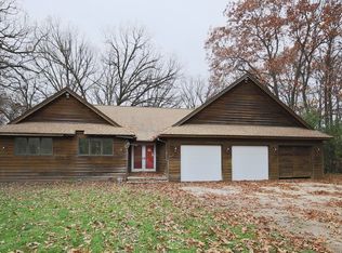 1181 Homestead Ln, Chanhassen, MN 55317