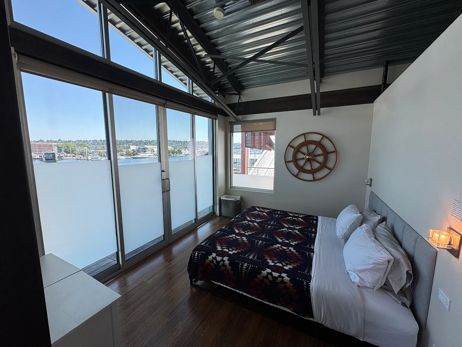 1 bed, 1150 sqft, $4,500 — Photo 1