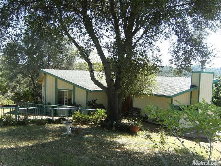 1st image of 4421 Woodside Way