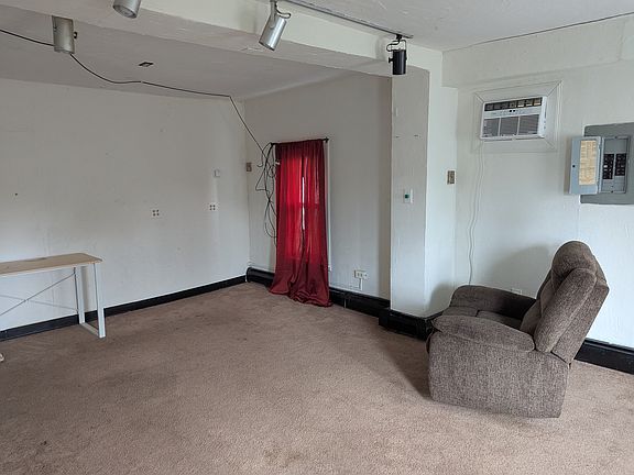 5th image of 2911 Watson Blvd #1