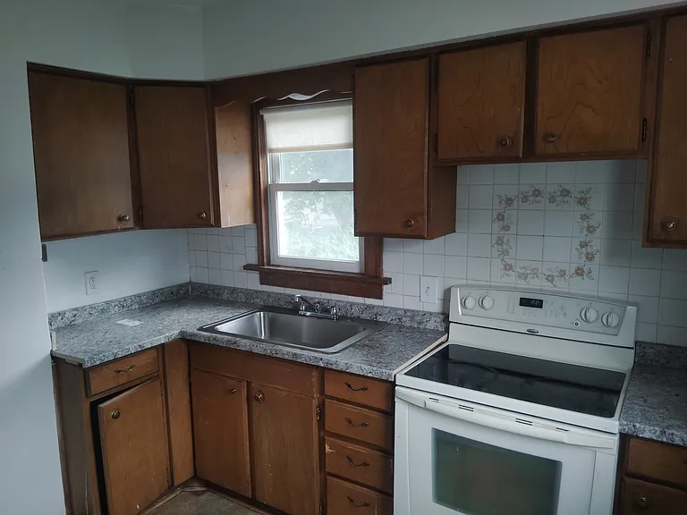 921 21st Ave SE — Photo 14