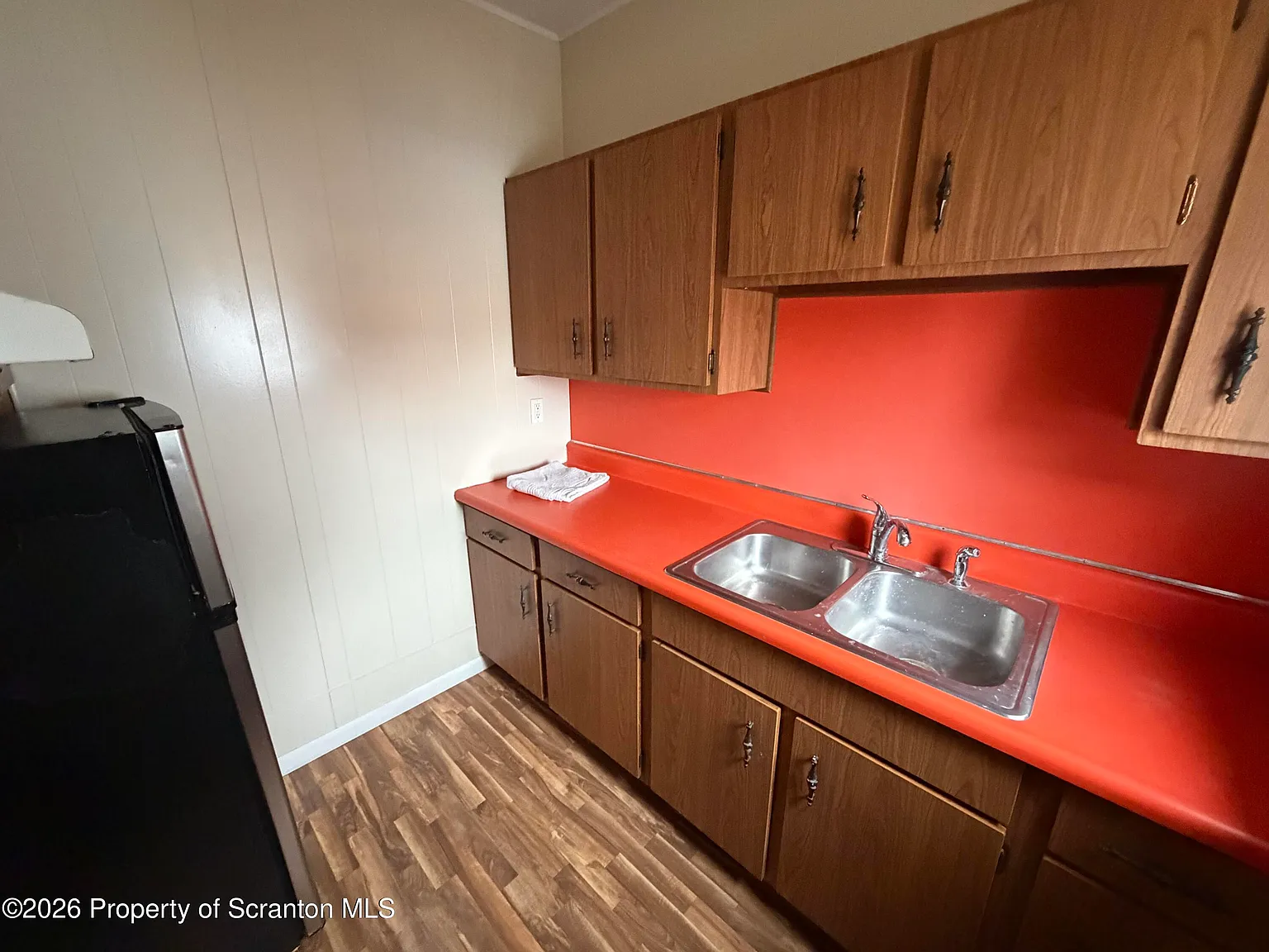 1 bed, 1.0 bath, 850 sqft, $975 — Photo 2