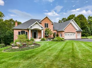 3755 Acorn Ridge Ct NE, Grand Rapids, MI 49525