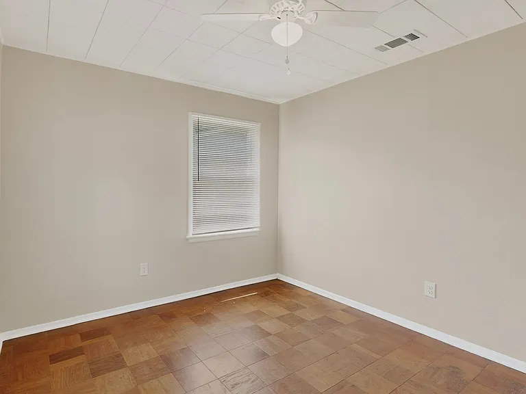 2506 Hillsboro Ave — Photo 27