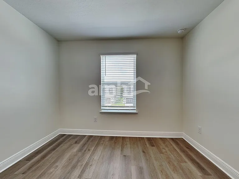 27189 Saint Andrews Ave — Photo 19