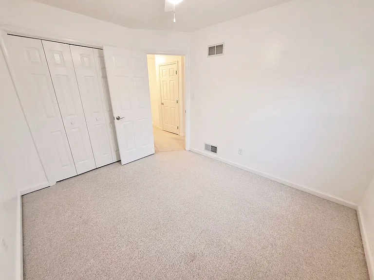 417 Debbi Ct — Photo 33