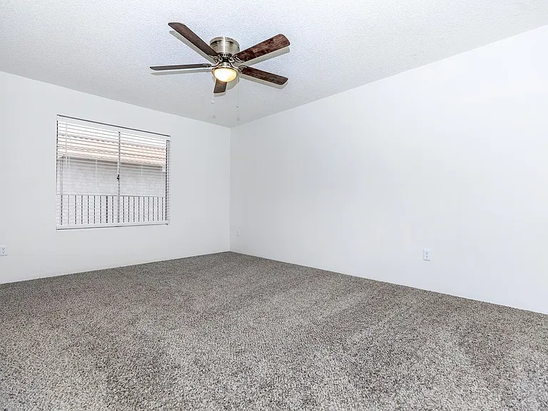 Palisade Park Aparments — Photo 35