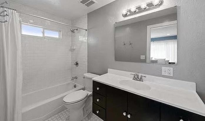 1st image of 798 Excelsior Ave