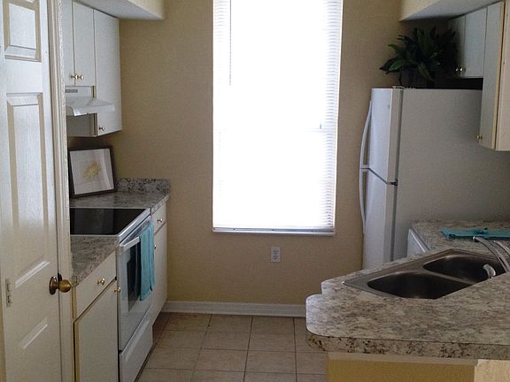 4th image of 10456 White Lake Ct