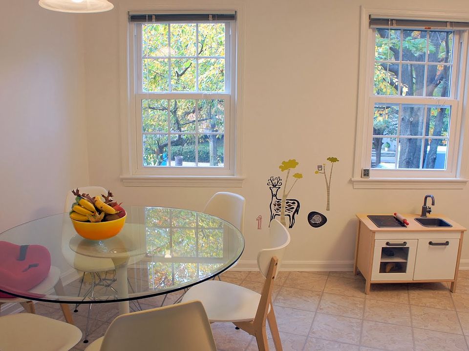Breakfast nook