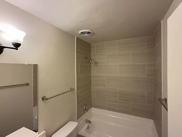 4418 N 53Rd Ln — Photo 15