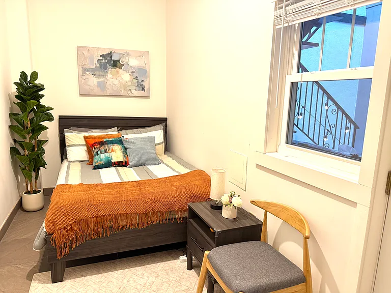 2504 E York St #2 — Photo 38