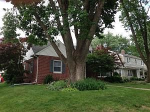 2nd image of 411 Parkington Dr