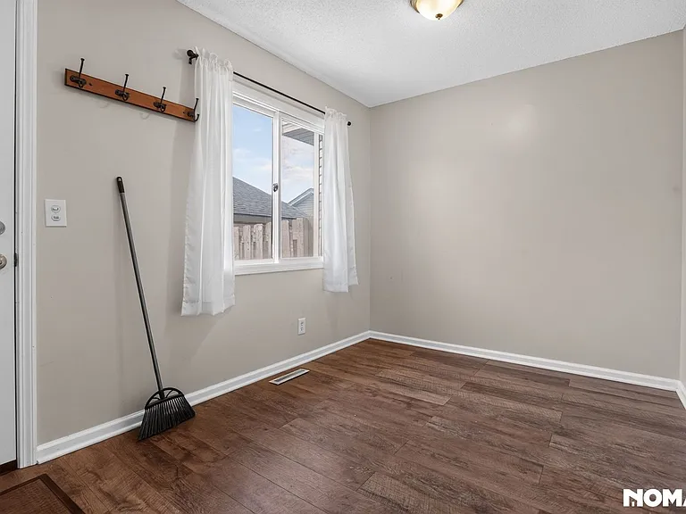 16112 Foliage Ave W — Photo 13