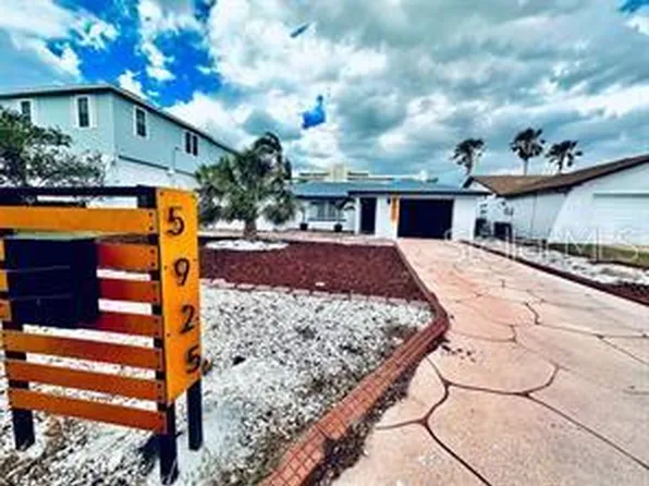 5925 Beverly Dr, Hudson, FL 34667