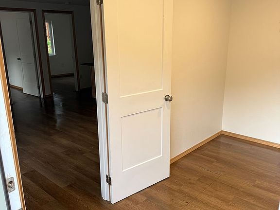 3rd image of 88869-88879 Alder St #88869
