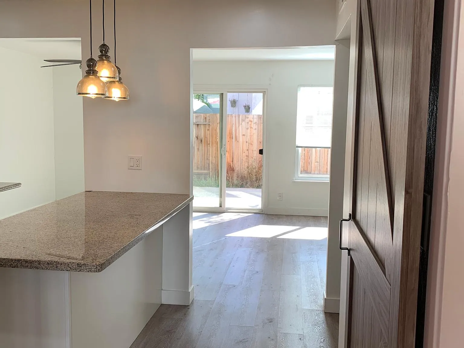 1552 Regent St — Photo 2