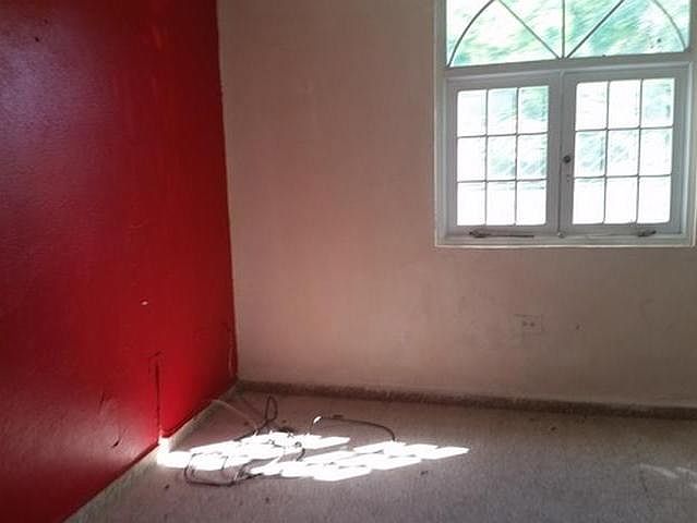 2nd image of M16 Calle 17