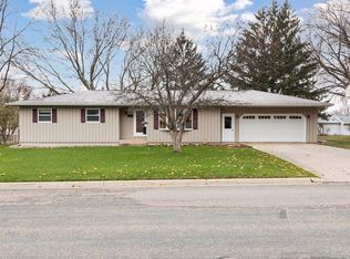 181 Linden Rd, Prescott, WI 54021