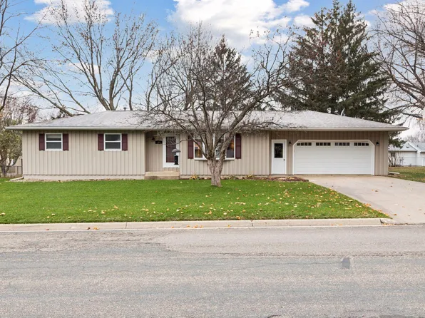 181 Linden Rd, Prescott, WI 54021