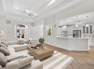 4745 Cerromar Dr, Naples, FL 34112