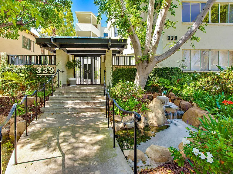 Oakhurst Moderne — Photo 10