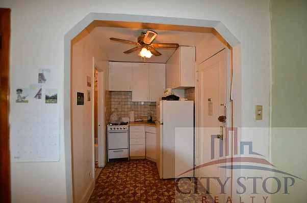 Rented by City Stop Realty | media 9