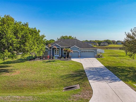 3rd image of 18002 Howling Wolf Run