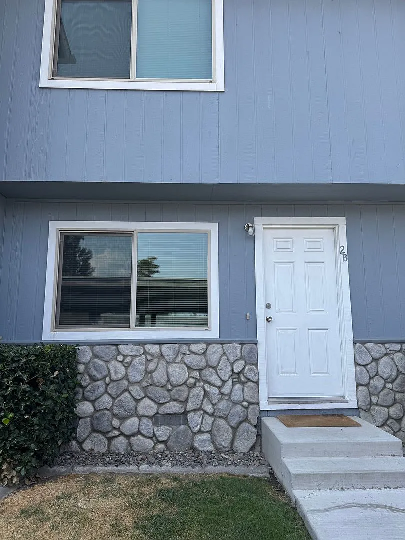 1363 Apollo Ave Unit 2-B photo 1