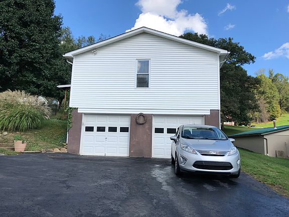 3rd image of 1244 Hawk Hwy