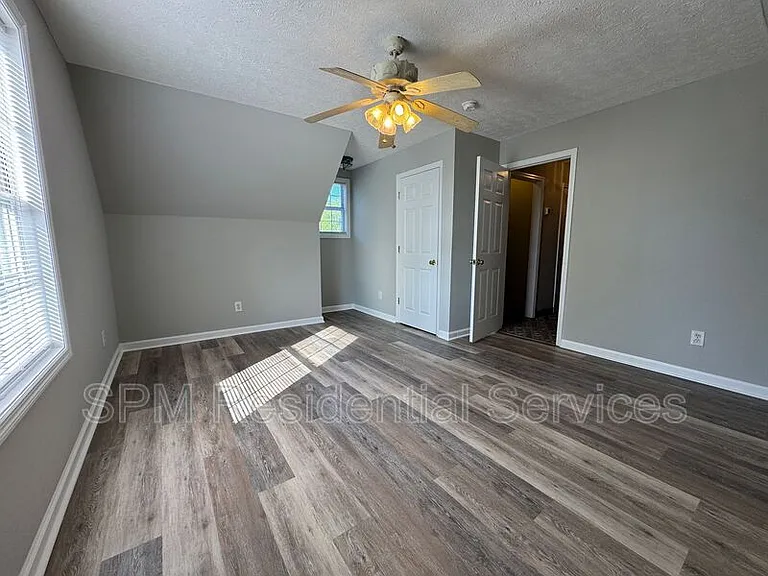 8985 Stephens Church Rd — Photo 17