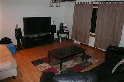 2nd image of 3182 May St