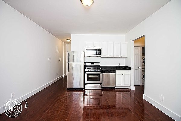 1st image of 216 Macon St APT 15