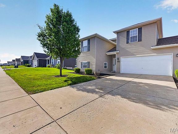 4th image of 906 Arapaho Dr