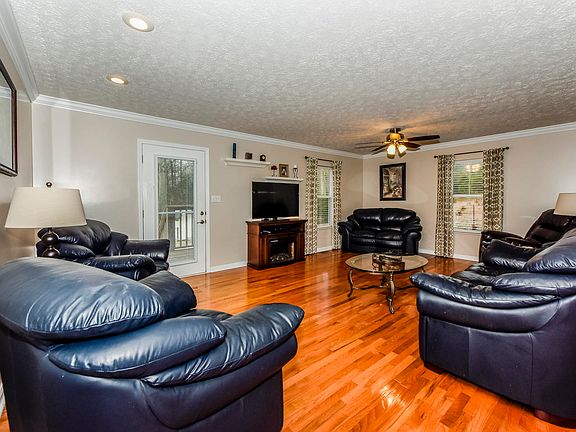 5th image of 1504 Brahman Ln