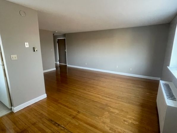 493 Tolland St, East Hartford, CT
