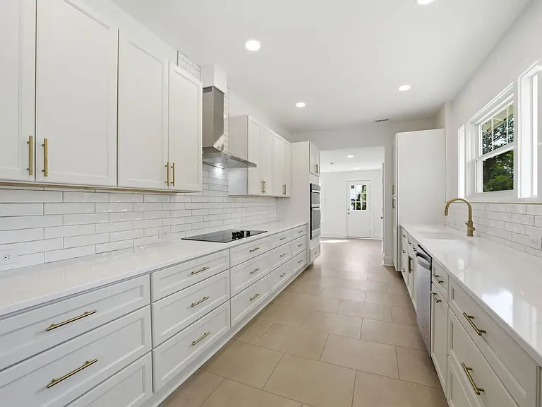 611 W Pearsall St #611 — Photo 11