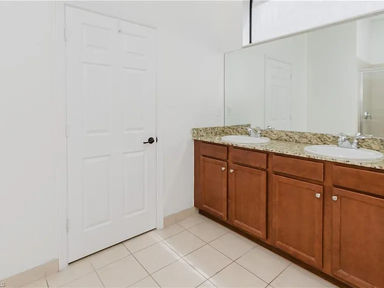 5360 Brin Way — Photo 7