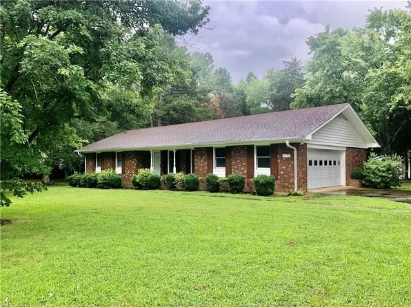 8325 Woodleaf Rd, Woodleaf, NC 27054