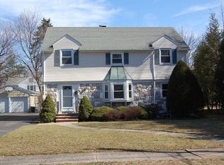 219 Emmett Pl, Ridgewood, NJ 07450