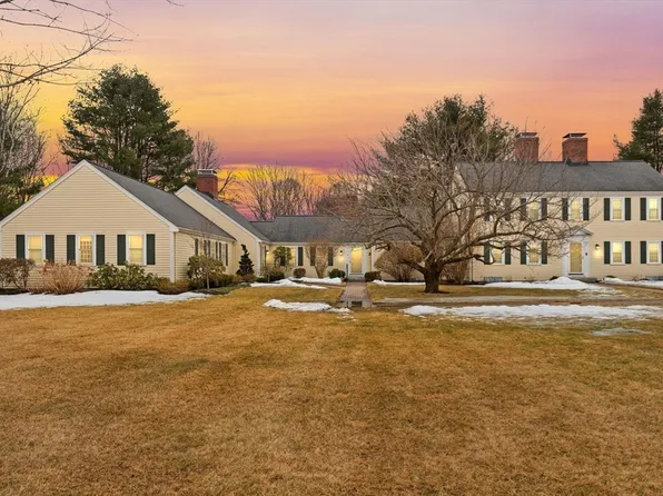 14 Doran Farm Ln Unit 14, Lexington, MA 02420