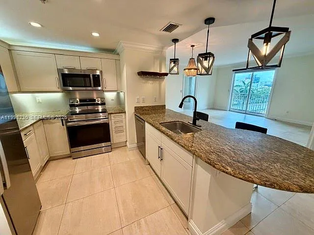 7270 SW 88th St #B306 — Photo 8