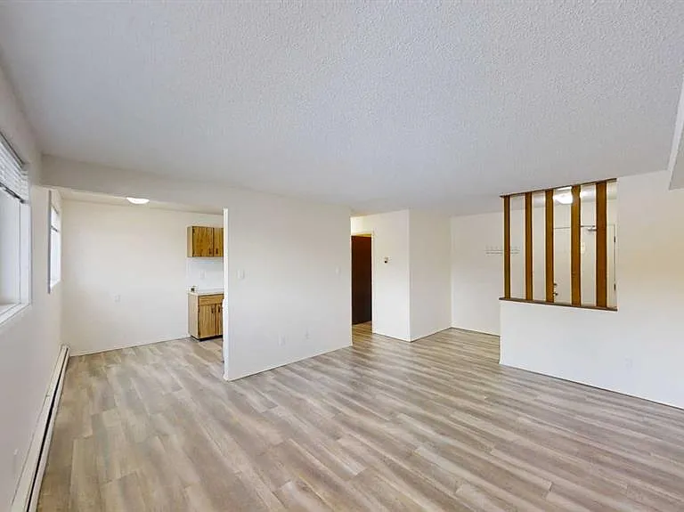 9807 108th Ave #105 — Photo 5