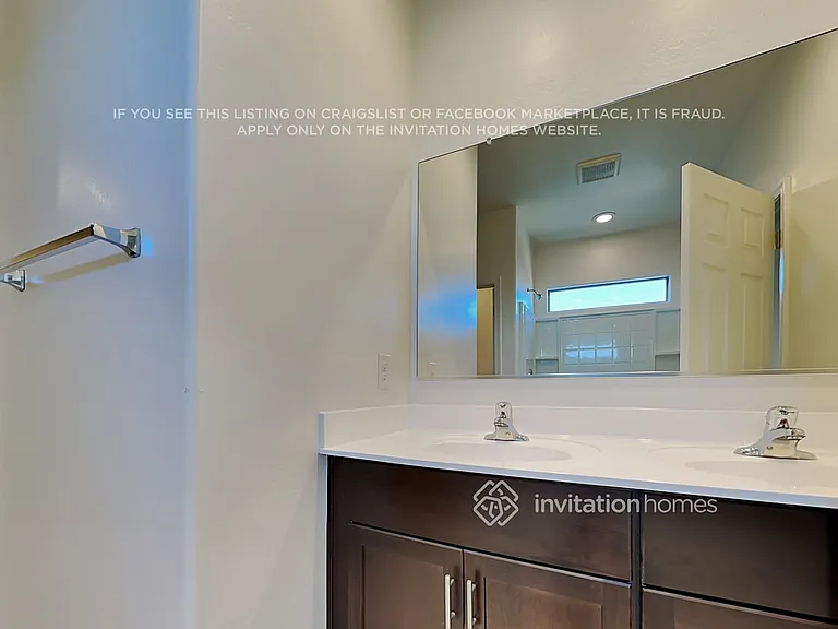 18099 N Lakeside Ct — Photo 15