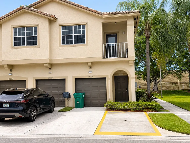 13221 SW 42nd St — Photo 31