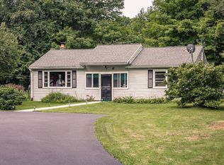 661 Cranes Hollow Rd, Amsterdam, NY 12010